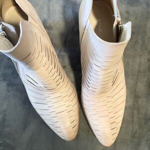 Donald J Pliner Leather Dusty Pink Booties